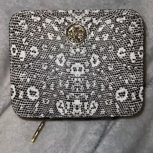 Tory burch travel jewelry holder